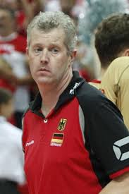 Vital heynen is a topper from volleyball coach industry and we have updated below about his lifestyle, net worth, salary, earning, cars & more. Vital Heynen Da Wird Nichts Passieren Sport Sz De