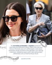 As primeiras imagens de O Diabo Veste Prada 2 já entregaram o que a gente  queria ver: acessórios bem escolhidos. Analisamos os detalhes que mais se  repetem nos bastidores e algumas Royas