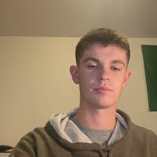 It's Saturday and that means another #StaffSpotlight !! • “Hello 937  Friends, we are the Uszynski's! Ed and I (Amy) have been