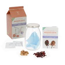 Bonjour, pour la prise de poids, je ne sais pas, car je mets 70 g de sucre pour 1 litre et normalement le sucre permet la fermentation et se transforme, par contre il faut 5 cuil. Kit De Fabrication Boisson Au Kefir Nature Decouvertes