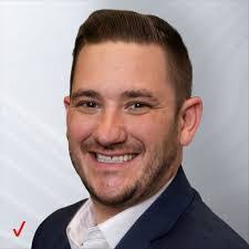 Matthew Hinds's Instagram, Twitter & Facebook