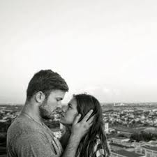 O que acham da nossa carolina. David Carreira Surpreende Carolina Loureiro E Beija A De Forma Ardente Durante Concerto Veja O Video Nacional Flash