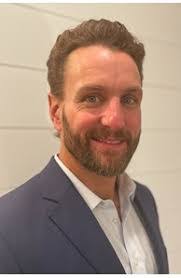 Amy Thibeault's Instagram, Twitter & Facebook