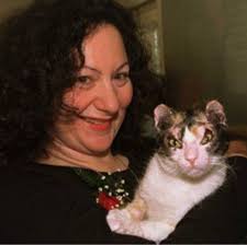 Levy Davis, the firefighter who saved a cat's life while her baby was  watching everything he did for her. This man deserves great A ❤️ ❤️ 🙏