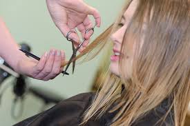Creating a hair style that captures the natural beauty of each customer is what hairstylists here do best. 10 Best Hair Salons In Mississippi