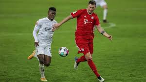 Doch bevor die junge familie den. Breel Embolo Funf Fragen Zum Corona Wirbel Um Den Gladbach Sturmer Goal Com