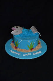 Smooth the top blending all of the colors. Fish Birthday Cake Cake By Sue Ghabach Cakesdecor