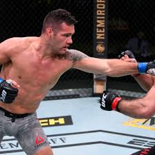 Apr 25, 2021 · former ufc middleweight champion chris weidman suffered a horrendous injury just seconds into his fight against uriah hall, and he was carried out on a stretcher. Chris Weidman Vs Uriah Hall Scrapped From Ufc 258 Targeted For New Date In April Mma Fighting