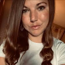 Kimberly Clingerman's Instagram, Twitter & Facebook