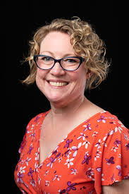 Elizabeth Bellows's Instagram, Twitter & Facebook