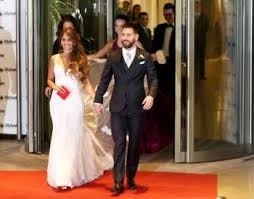 Lionel messi is due to wed antonella roccuzzo in rosario, argentina on june 30. Lionel Messi Gets Married In Hometown Inside Pics Who S Who Attended The Indian Express Page 9