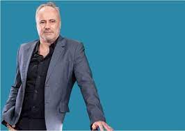 Bert sterckx, peter vandenbempt, tom boudeweel en geert heremans verzorgen het wedstrijdcommentaar op de radio. So7b5 Elv2lq4m