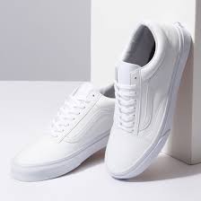 This old skool colorway features a printed flame graphic on the side panels with a white 'jazz stripe' and black suede on the toe cap, eyelets, and heel. Parity Vans Skool Up To 77 Off