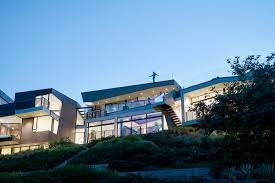 The closest los angeles international airport is in 12.8 km from the apartment. Barrington Residence Architect Magazine