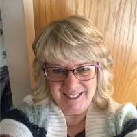 Dana Demello's Instagram, Twitter & Facebook