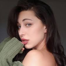 Taylor McTavish (@CowGirl_Up_2)