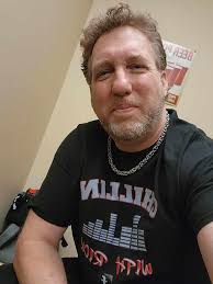 MikelParis's white shirt was glowing during this steller performance!