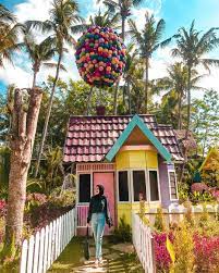 Namun ombak dipantai ini sering menelan korban jiwa. Harga Tiket Dan Lokasi Taman Wisata Dira Park Jember Juni 2021 Wisata Oke