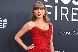 What Is Taylor Swift's Net Worth? How She Became the Richest Female Singer