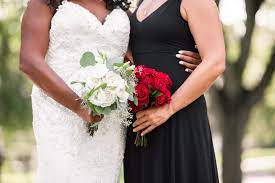 Yes, wedding cake tastings and consultations are free and by appointment only. Bold Modern Lafayette Country Club Wedding Rubia Flower Market Florist West Lafayette Indiana