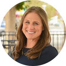 Diana Elmore's Instagram, Twitter & Facebook