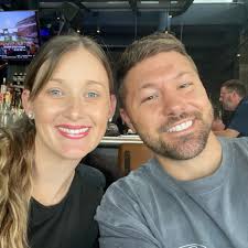 If you're not looking like a stylish homeless person with skinny jeans are  you even a real worship leader???.. ITS CALLED FASHION SWEETIE. LOOK IT UP.  Tag a worship leader👇