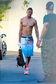 Paparazzi snapped a picture of the newly single father of two and his mariah moniker is no longer visible. Nick Cannon Shows Off Enormous Tattoo Of Jesus Which Covers Ex Mariah S Name As He Hits The Gym Mirror Online