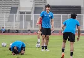 Taeyang and transparent png images free download. Elkan Baggott Promosi Ke Timnas Indonesia Keputusan Di Tangan Shin Tae Yong Bolaskor Com