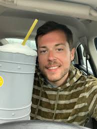 Why is there a line to get into Aldi's