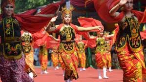 Menteri Koordinator Bidang Pembangunan Manusia Dan Kebudayaan Puan Maharani Mengatakan Penyelenggaraan Banyuwangi Ethno Carnival Dapat Festival Budaya Seniman