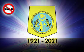 Seorang petani yang mengolah, menanam, dan memanen hasil pertaniannya. Bernama 100 Tahun Ptd Jauhi Rasuah Tingkat Integriti