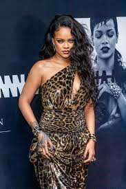 Very modest and bohemian, but at special events i try my best to look glamorous. Hot Single Celebrity Women Popsugar Celebrity