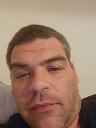 42-Pittsburgh divorced 2 children 18 and 12. Fun outgoing, love to travel,  love sports and the outdoors.