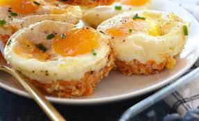La Meilleure Recette De Muffins Dejeuner Aux œufs Et Patates Douces Breakfast Recipes Sweet Sweet Potato Muffin Recipe Egg Brunch Recipes