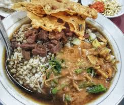 Pecel Rawon Khas Banyuwangi Intip Resep Mudah Kuliner Populer Di Bumi Blambangan Kabar Besuki Setelah itu siapkan bara api untuk memanggang ikan bandeng yang telah dibersihkan tadi sampai matang (jangan terlalu kering). pecel rawon khas banyuwangi intip
