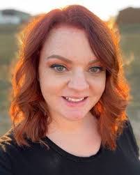 Stephanie Beard's Instagram, Twitter & Facebook