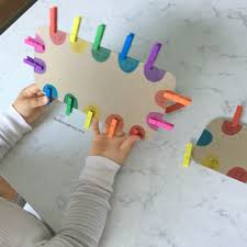 Toddlers and preschoolers are in the prime stage of learning colors, and this activity encourages visual discrimination by matching. Clothespin Color Matching Fine Motor Skills Meets Color Recognition