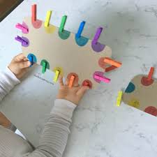 The picture is such a nice addition! Clothespin Color Matching Fine Motor Skills Meets Color Recognition