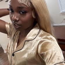 Maria Harvey's Instagram, Twitter & Facebook