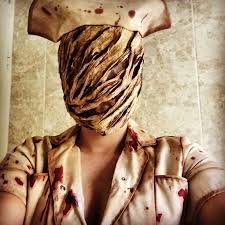 Silent hill 1 (el de ps1) es tan, tan grande, que todo lo que vais a leer ahora sobre el culto de samael ya se podía deducir en ese juego (esto quita un poco de mérito a sho, para qué nos vamos a engañar). Silent Hill 3 Nurse Cosplay Images