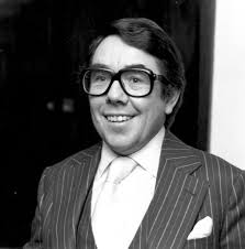 Biography author matching "j. lewis" (Sorted by Popularity Ascending)