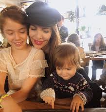 Millaray viera protagonizó un divertido momento en las pantallas de chilevisión, al aparecer de lo más natural para comentar las novedades de yo para contar algunas de las novedades de los episodios que se vienen, jean philippe cretton y millaray viera tomaron contacto con el contigo en la mañana. Millaray Viera Conto En Mucho Gusto Como Su Madre Intento Separarla De Fernando Gonzalez Tv Y Espectaculo Biobiochile