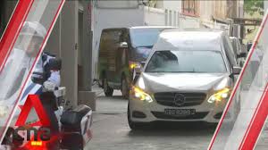 Robert mugabe, president of zimbabwe, has an estimated net worth of $10 million. Body Of Former Zimbabwe Leader Robert Mugabe Leaves Singapore Casket Youtube