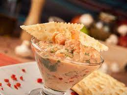 Coctel De Camarones Salsa Rosada Y Galletas Tradicional Saltin Noel Coctel De Camarones Receta Coctel De Camaron Receta De Ceviche