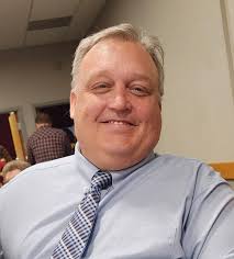 SEQUIM — Two Sequim-area residents are calling for the resignation of  council appointee Mike Pence after finding discrepancies in his résumé.  Pence, who was appointed to a vacant seat