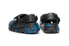On monday, crocs revealed the post malone x crocs barbed wire clog. Post Malone X Crocs Duet Max Clog Release Hypebeast