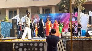 Things to do near delhi university sports complex. Fashion Show In Delhi University Youtube