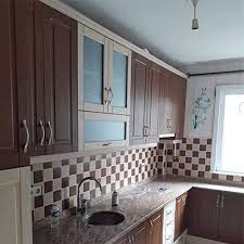 Komple mdf'den imal edilmiş olup sadece denemek amacıyla müşteriye gösterilmiş ve beğenmediğinden dolayı satışa çıkarılmış ikinci el mutfak dolabı.18 mm kalınlığında mdf kullanılarak özel olarak yaptırılmıştır kesinlikle hazır. Ikinci El Mutfak Dolaplari Istanbul Cikma Alim Satim