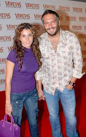 Hace unos días arath de la torre se vio envuelto en la polémica tras aparecer en un spot publicitario para una compañía de préstamos financieros donde aseguró que el número de vueltas que. Susy Lu Cuenta Como Su Matrimonio Con Arath De La Torre Se Afecto Tras Perder Un Bebe Hace 10 Anos Famosos Univision