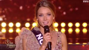 Dix ans après l'élection de malika ménard, amandine petit va tenter d'obtenir la couronne de miss france 2021 en tant que miss normandie. Miss France 2021 En Couple Qui Est L Amoureux D Amandine Petit Voici